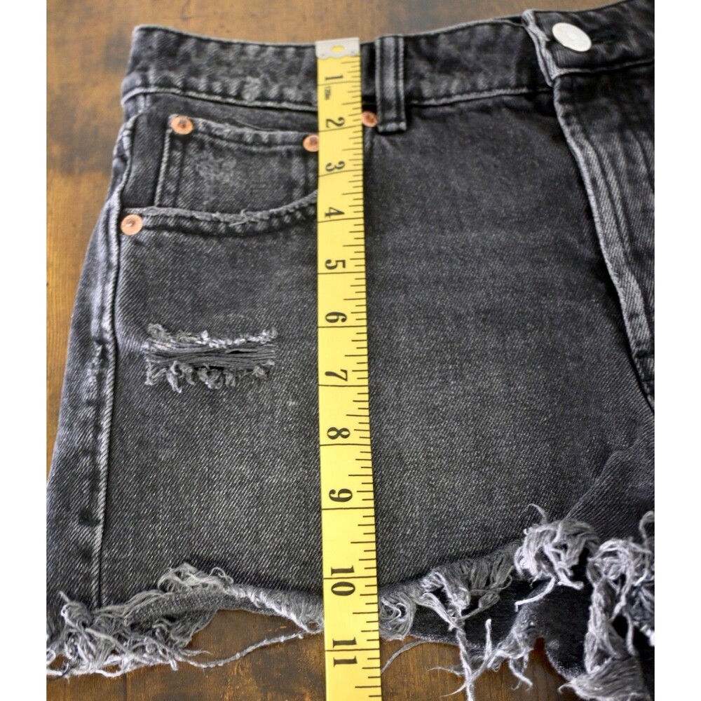 ZARA Black Denim Shorts Women’s US 4 Distressed Raw Hem High Rise Cut Off Jeans - Picture 4 of 9
